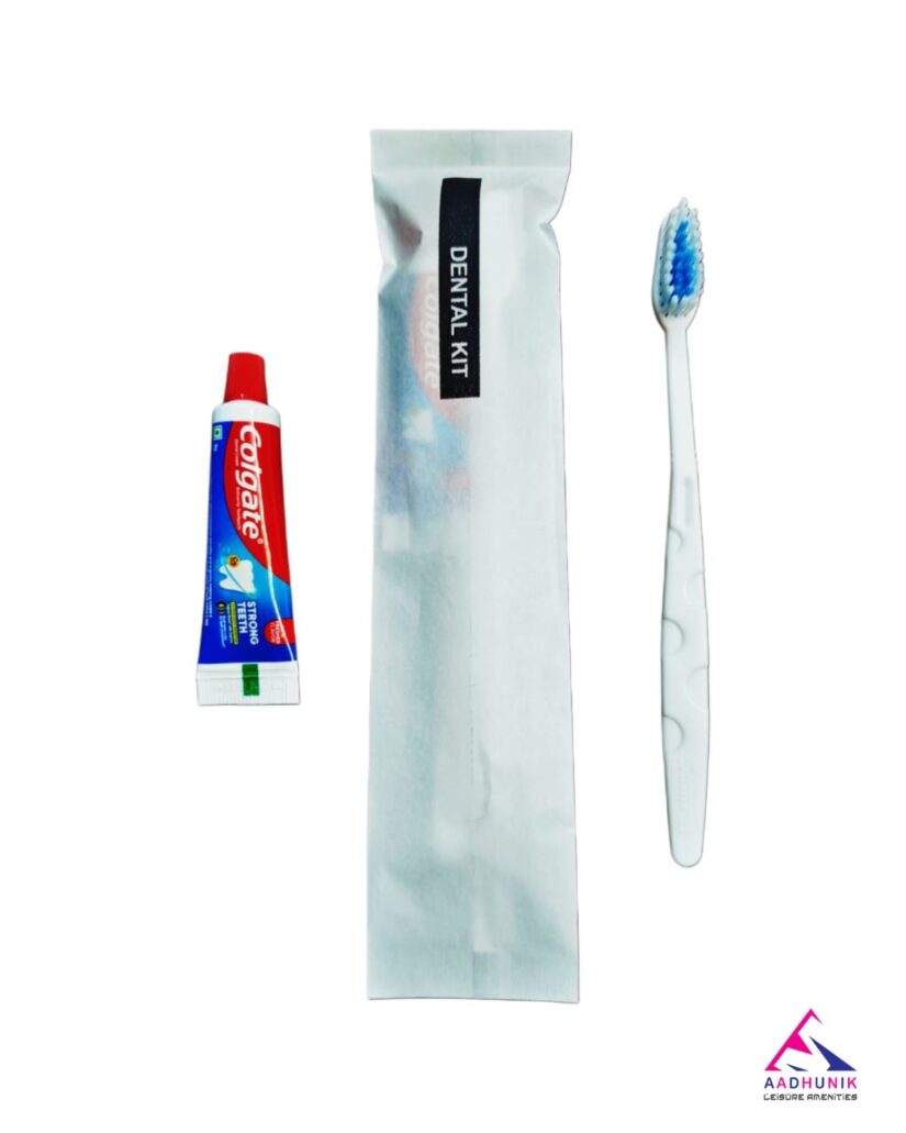 DENTAL KIT TOOTHBRUSH WITH COLGATE